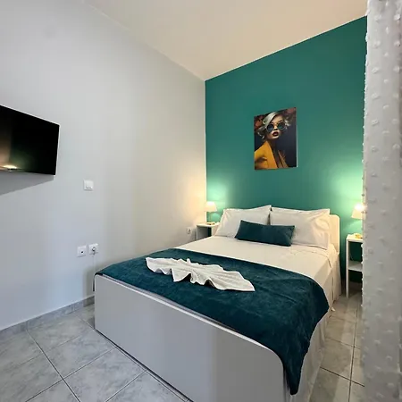 Apartment 8 Street Studio. *